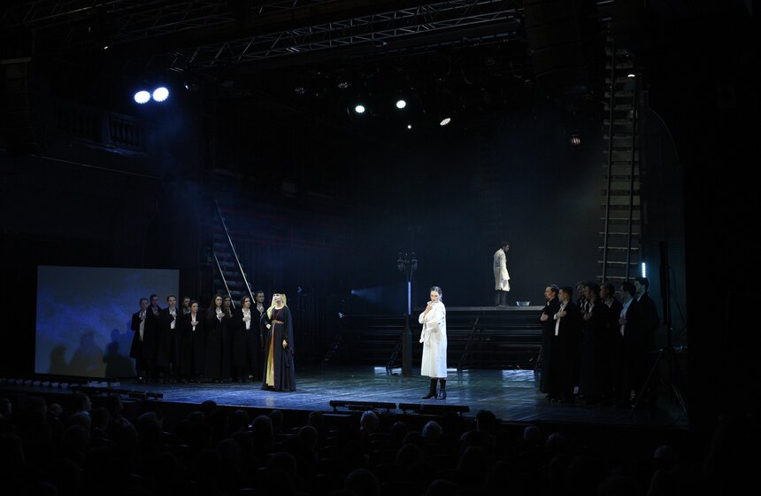 Театр имени Гоголя отметил 100-летие спектаклем-концертом 24 фото