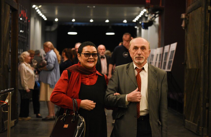 Театр имени Гоголя отметил 100-летие спектаклем-концертом 2 фото