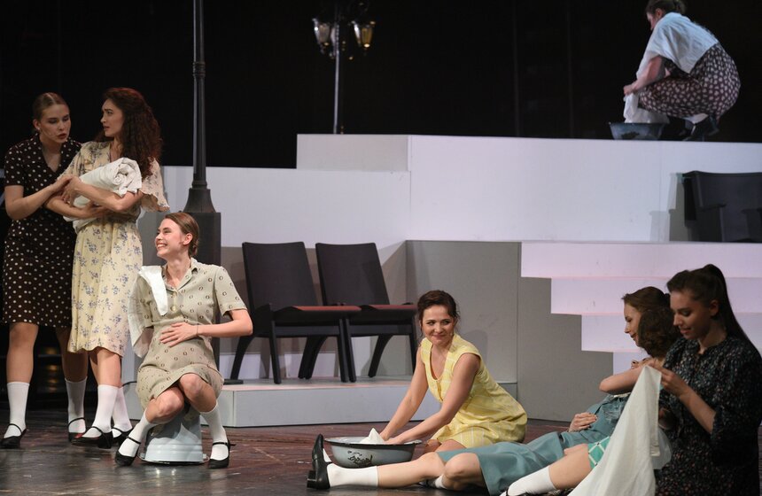 Театр имени Гоголя отметил 100-летие спектаклем-концертом 23 фото