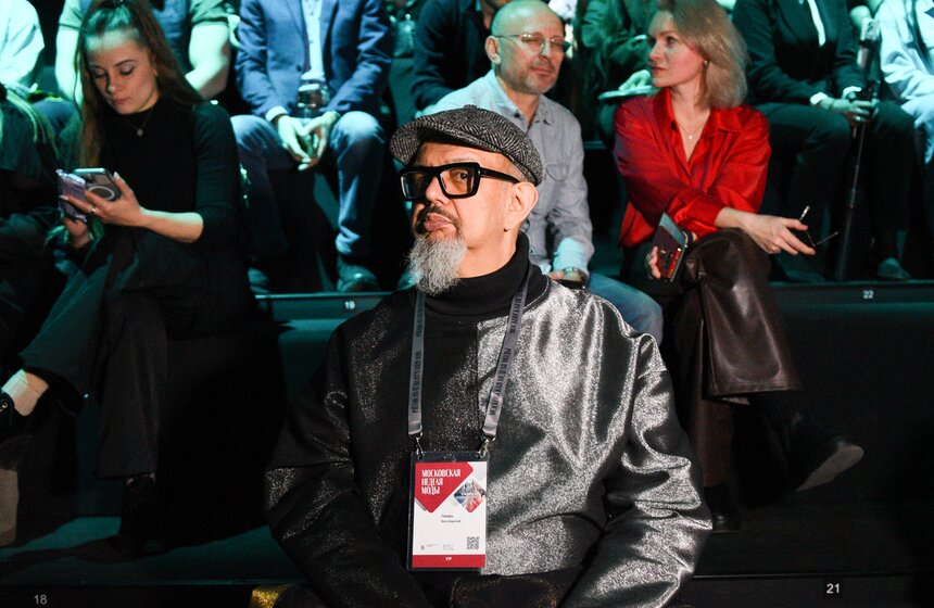 Дом моды Вячеслава Зайцева представил авангардную ретроспективу на Московской неделе моды 15 фото