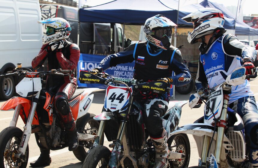 В "Крокус Экспо" прошла выставка "Московское тюнинг шоу 2014" 26 фото