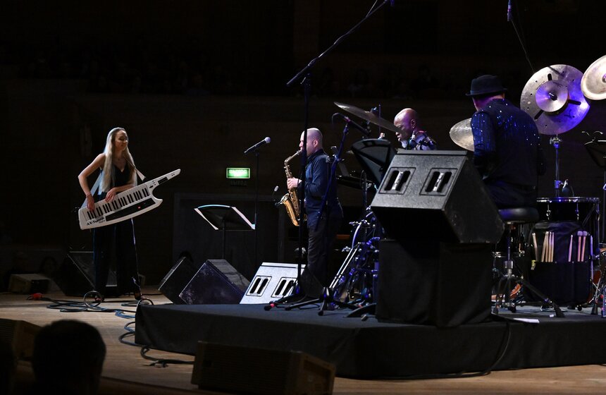 Американские звезды и трио Бутмана выступили на фестивале "Триумф джаза" 24 фото