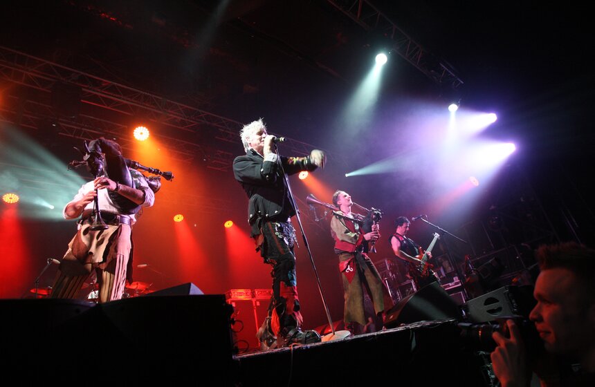 В Arena Moscow прошел концерт фолк-метал группы IN EXTREMO 4 фото