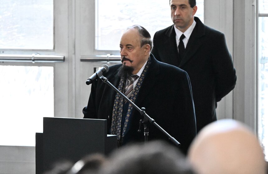 Писатель Александр Воловик