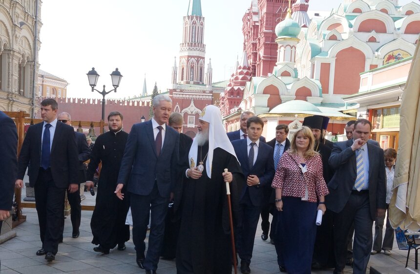 Сергей Собянин и патриарх Кирилл посетили пасхальную ярмарку 8 фото