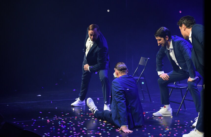 Двенадцатичасовой театральный марафон прошел в "Новом Манеже" 31 фото