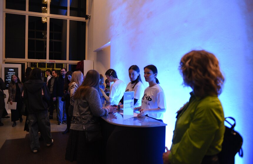 Двенадцатичасовой театральный марафон прошел в "Новом Манеже" 40 фото