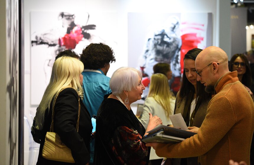 Ярмарка "Арт Россия" открылась в Гостином Дворе 12 фото