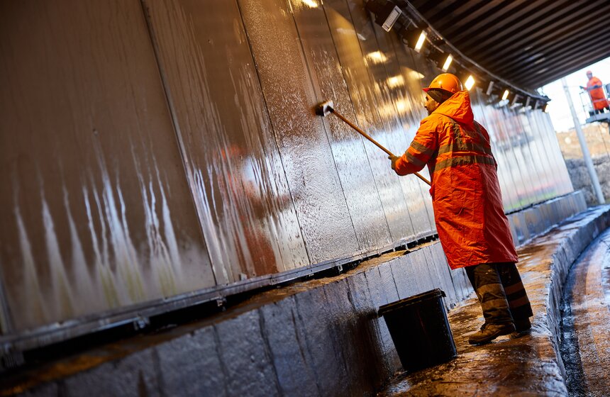 В Москве промыли тоннель Маршала Гречко 9 фото