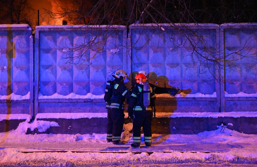 Пожар потушили в здании столичного Института вычислительной техники 10 фото