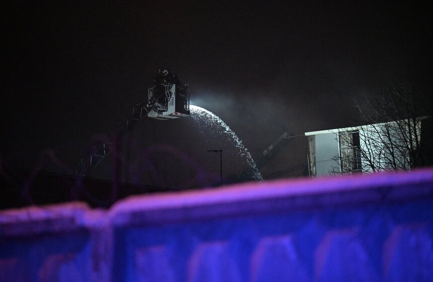 Пожар потушили в здании столичного Института вычислительной техники 9 фото