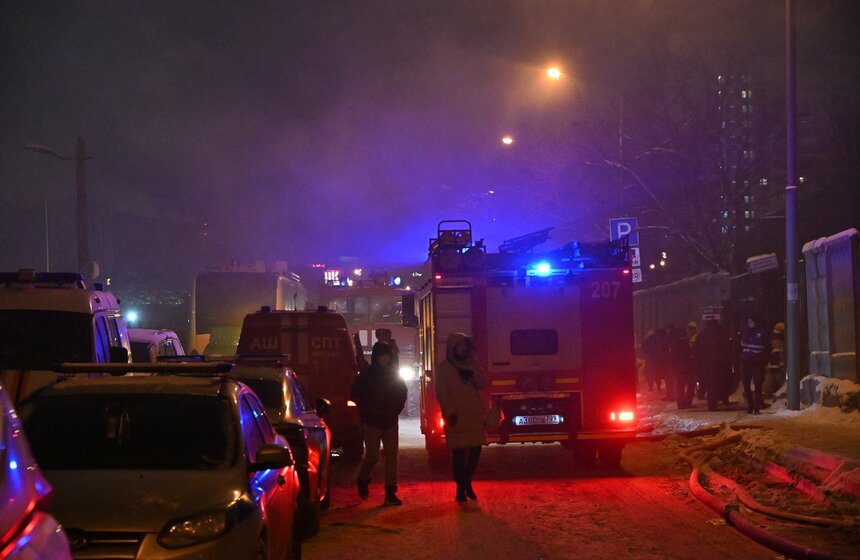 Пожар потушили в здании столичного Института вычислительной техники 21 фото