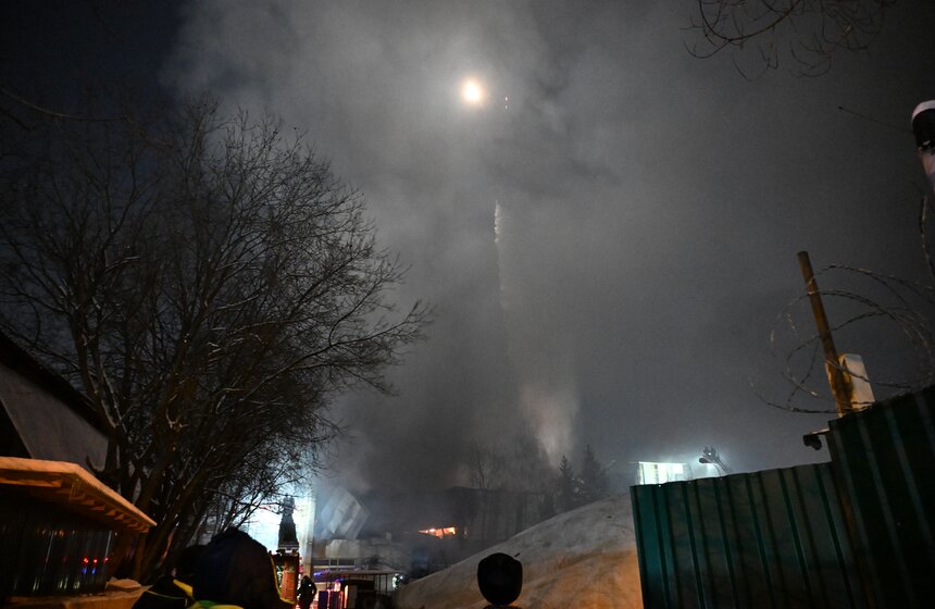 Пожар потушили в здании столичного Института вычислительной техники 26 фото