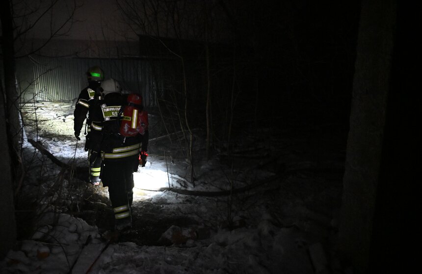 Пожар потушили в здании столичного Института вычислительной техники 17 фото