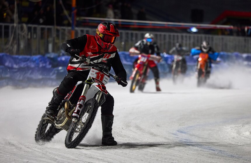 Второй этап Кубка МФР по мотокроссу на льду состоялся в Красногорске 18 фото