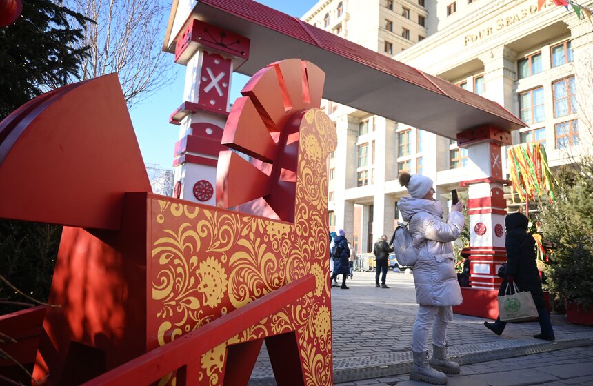 "Московская Масленица" завершилась яркими гуляниями и народными промыслами 11 фото