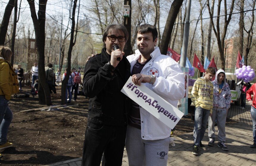 В ЦАО высадили 100 кустов сирени в честь волонтеров Сочи-2014 15 фото