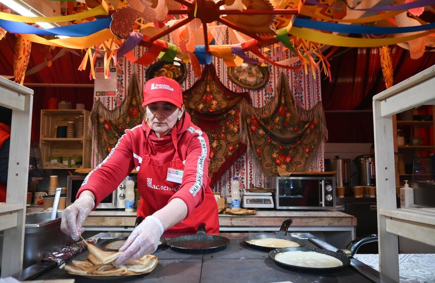 "Московская Масленица" завершилась яркими гуляниями и народными промыслами 5 фото