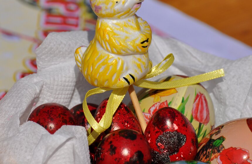 В столичных храмах проходит освящение пасхальных куличей 20 фото