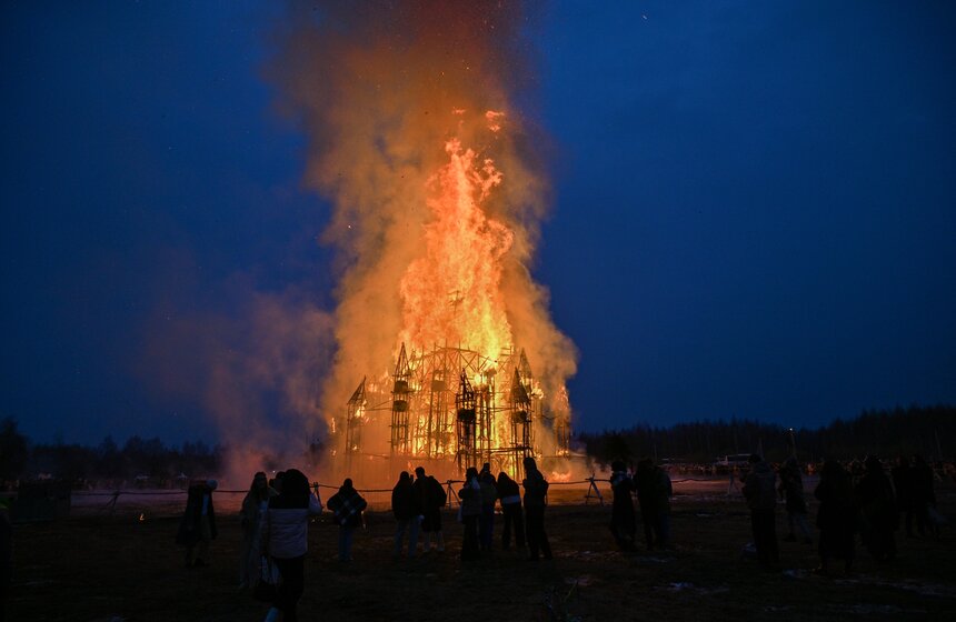 Масленица прошла в арт-парке "Никола-Ленивец" под Калугой 30 фото