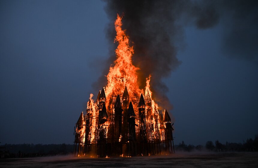 Масленица прошла в арт-парке "Никола-Ленивец" под Калугой 24 фото