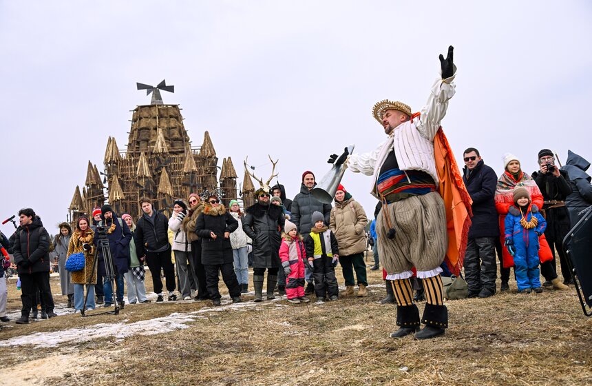 Масленица прошла в арт-парке "Никола-Ленивец" под Калугой 10 фото