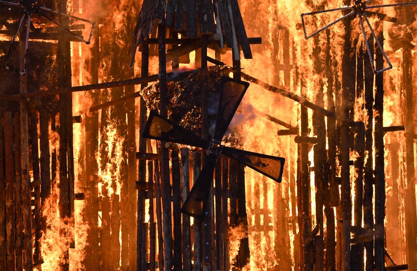 Масленица прошла в арт-парке "Никола-Ленивец" под Калугой 26 фото