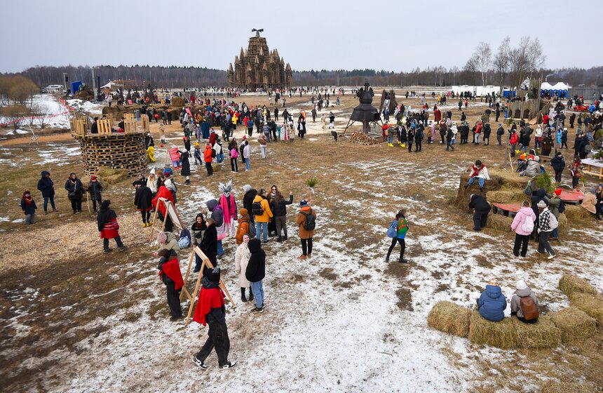 Масленица прошла в арт-парке "Никола-Ленивец" под Калугой 7 фото