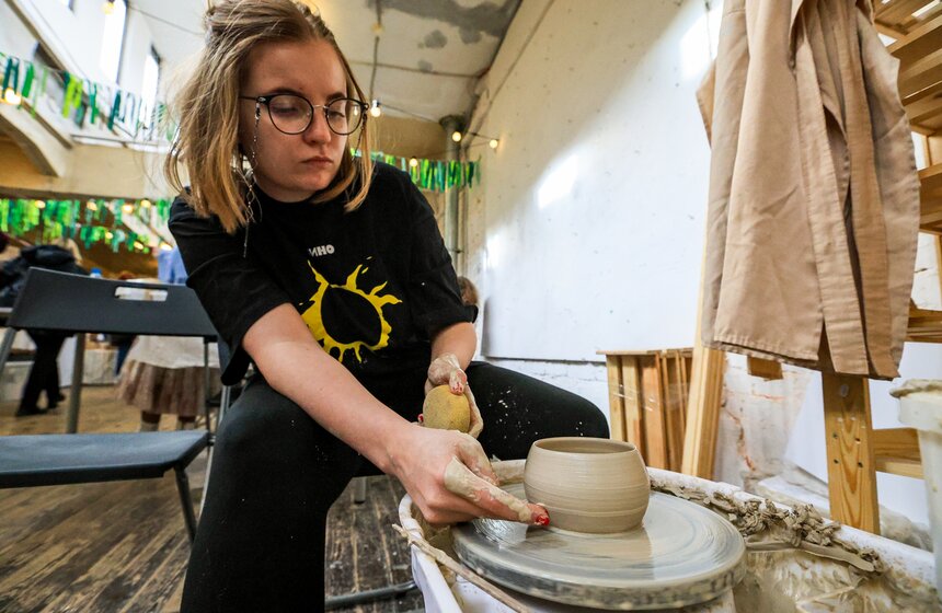 В Москве стартовал фестиваль самобытной керамики Local Ceramics Fest 10 фото