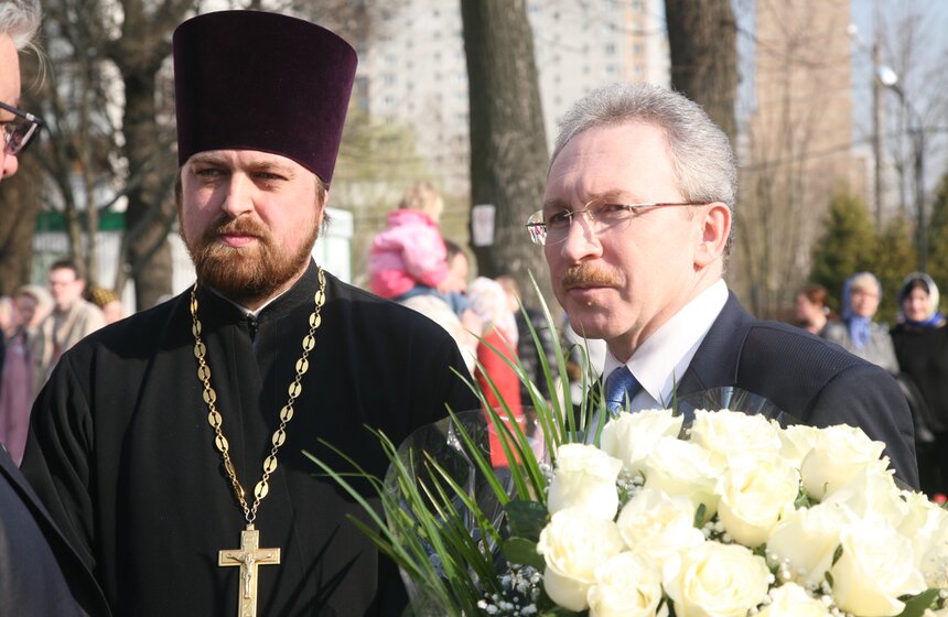 Патриарх Кирилл освятил пасхальные угощения 10 фото