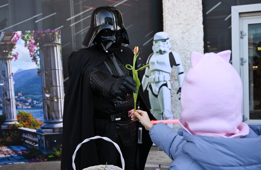 Международный женский день отметили на ВДНХ 11 фото