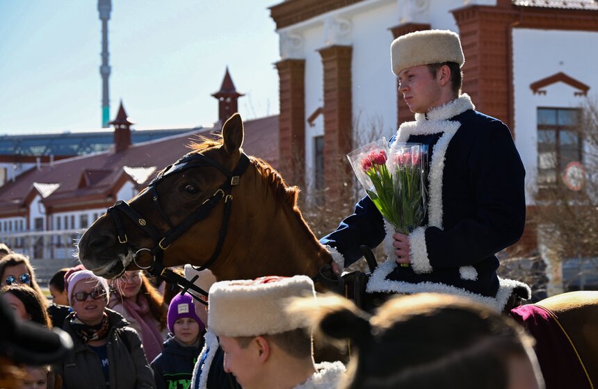 Международный женский день отметили на ВДНХ 8 фото