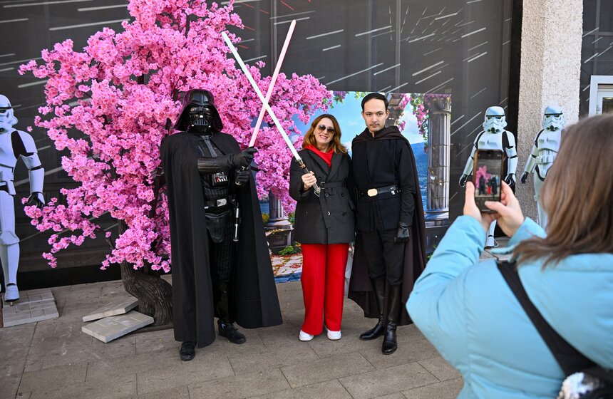 Международный женский день отметили на ВДНХ 10 фото