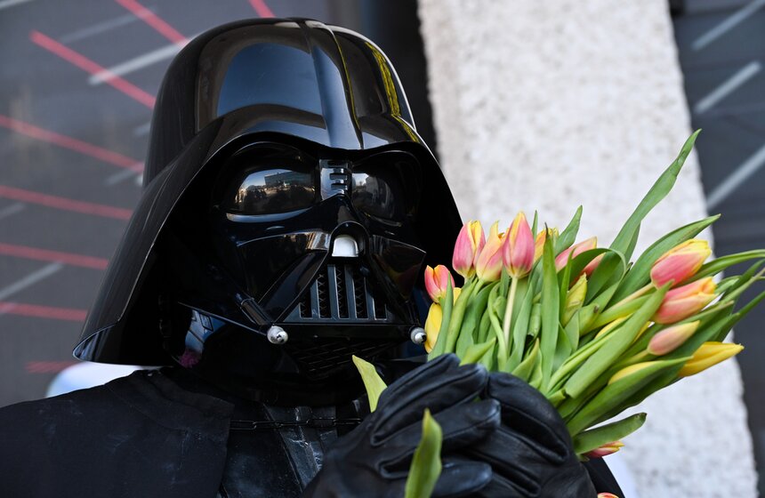 Международный женский день отметили на ВДНХ 12 фото