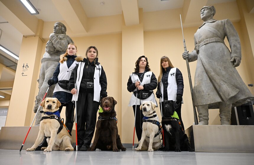 Международный день собак-проводников отметили на Северном речном вокзале 1 фото