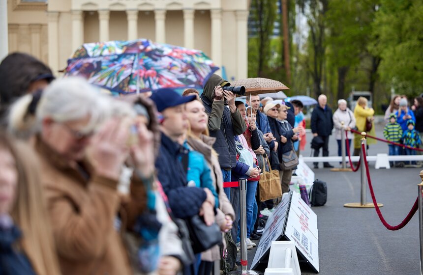 На ВДНХ стартовал сезон выступлений Кремлевской школы верховой езды 13 фото