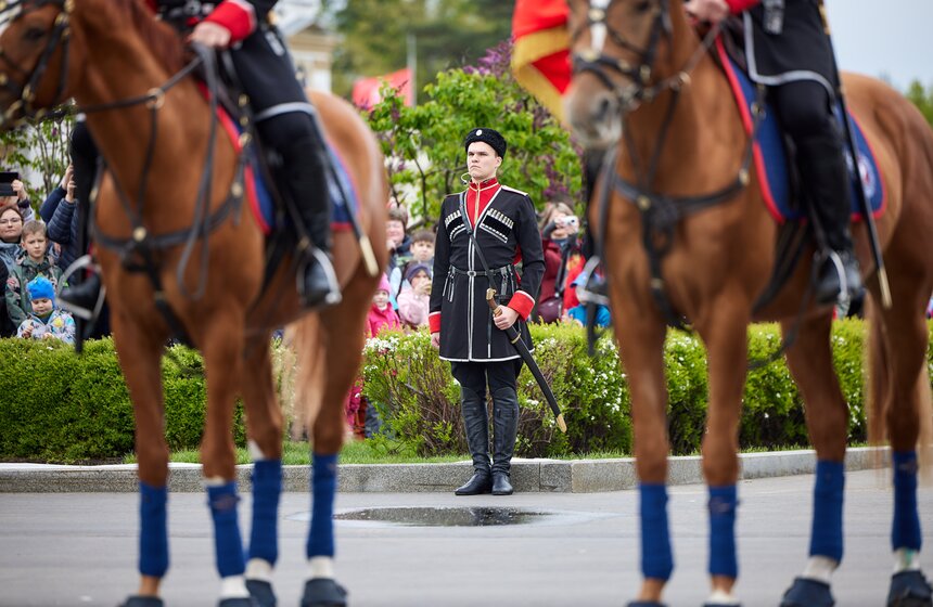 На ВДНХ стартовал сезон выступлений Кремлевской школы верховой езды 20 фото