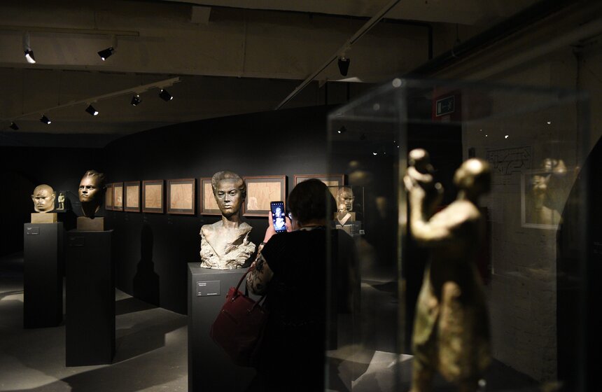 Выставка "Между Парижем и Москвой" открылась в столице 8 фото