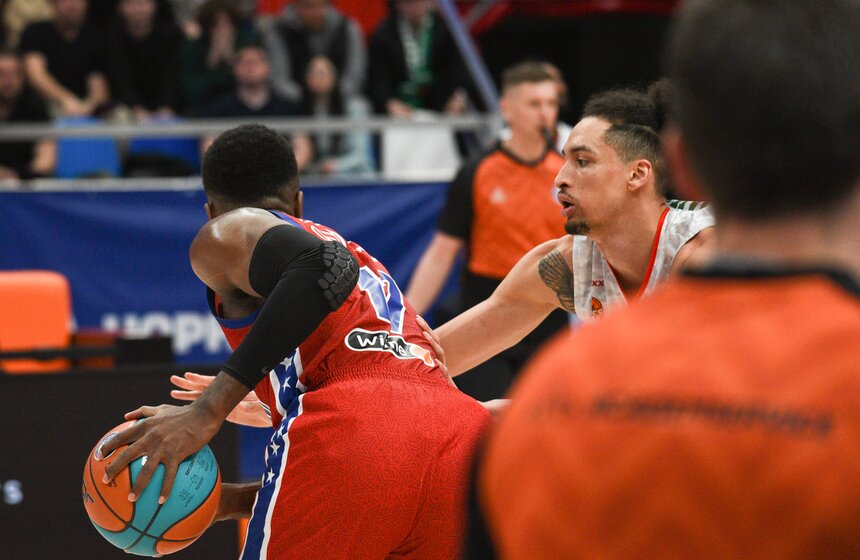 Столичный баскетбольный клуб ЦСКА обыграл казанский УНИКС 27 фото