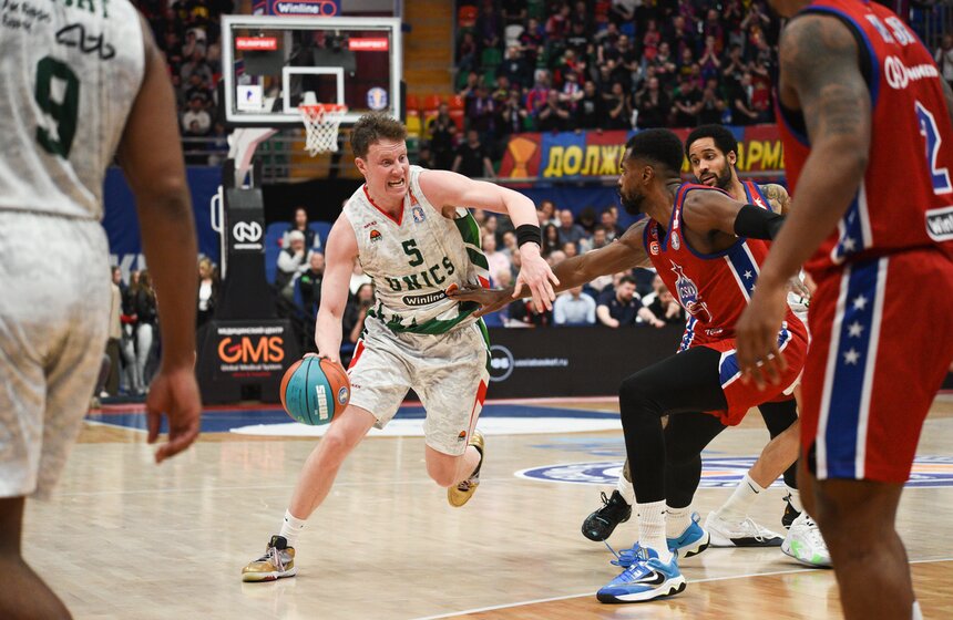 Столичный баскетбольный клуб ЦСКА обыграл казанский УНИКС 16 фото