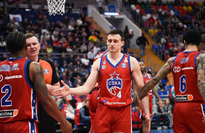 Столичный баскетбольный клуб ЦСКА обыграл казанский УНИКС 32 фото