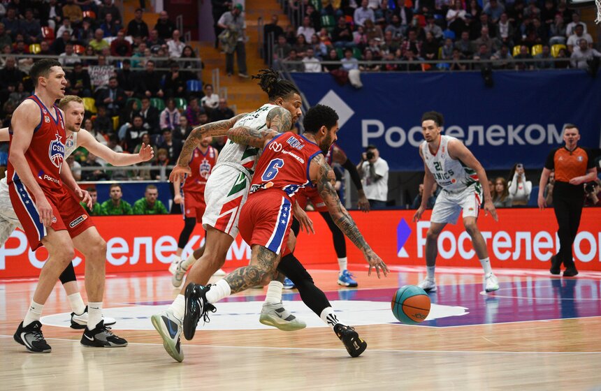 Столичный баскетбольный клуб ЦСКА обыграл казанский УНИКС 28 фото