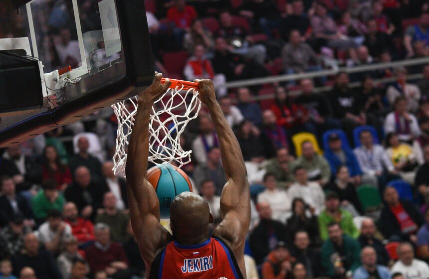 Столичный баскетбольный клуб ЦСКА обыграл казанский УНИКС 31 фото