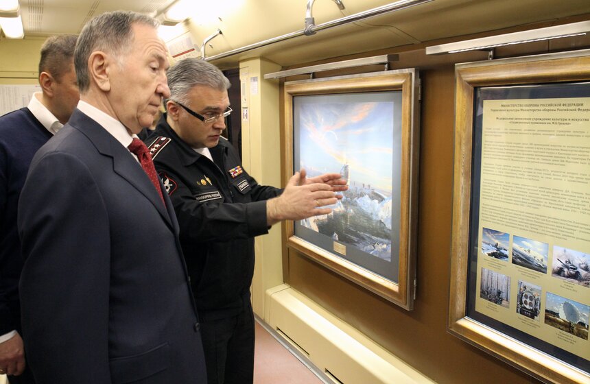 В столичном метро запустили обновленный поезд "Акварель" 6 фото
