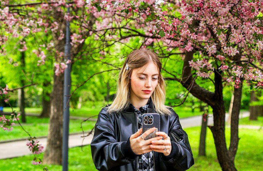 Яблони расцвели в Екатерининском парке 11 фото