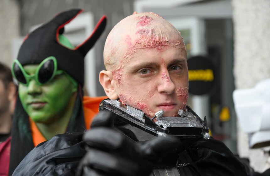 День "Звездных войн" отметили на ВДНХ в Москве 14 фото