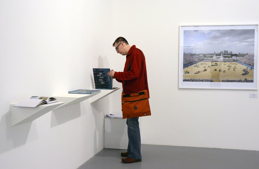 Открылась фотовыставка Саймона Робертса в Москве 20 фото