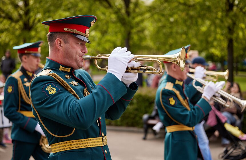 День Великой Победы отпраздновали в Парке Горького 27 фото