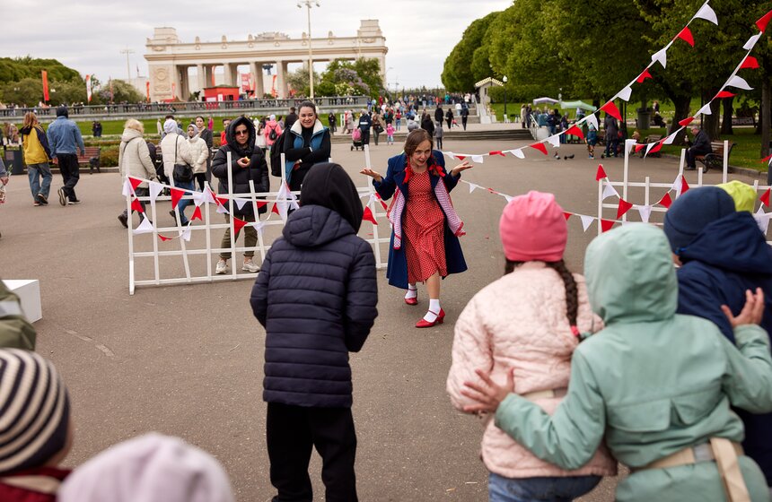 День Великой Победы отпраздновали в Парке Горького 7 фото
