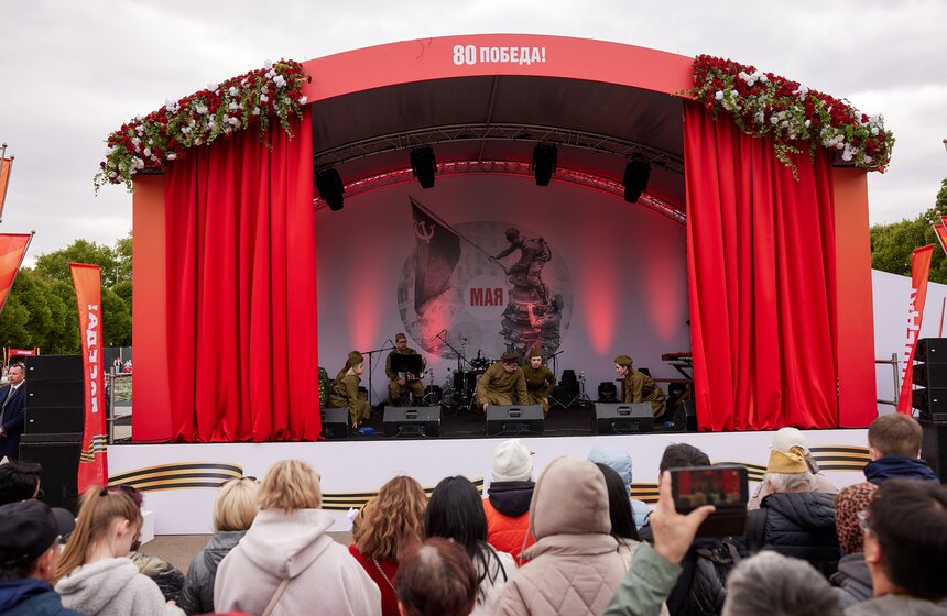 День Великой Победы отпраздновали в Парке Горького 2 фото